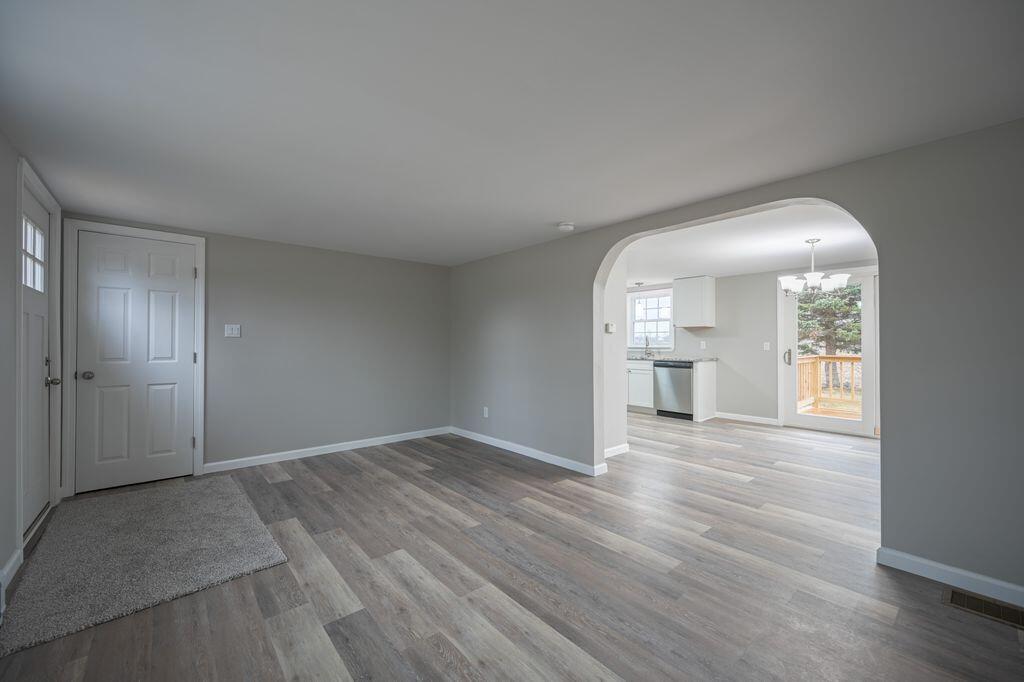 17 Columbus Drive Rouses Point, NY 12979 - Photo 7 of 25 17 Columbus Dr liv-din 1