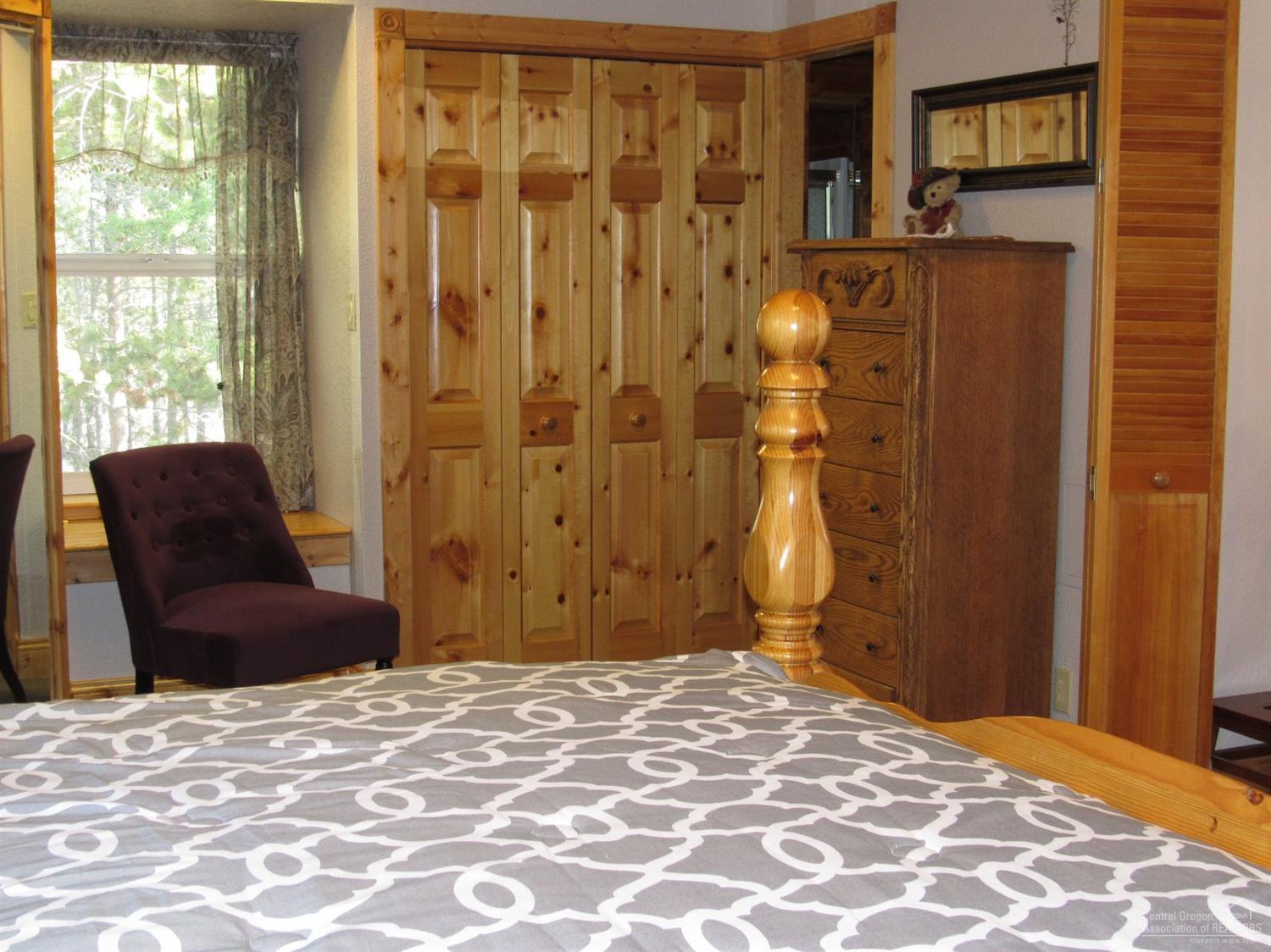 9011 Split Rail Road La Pine, OR 97739 - Photo 18 of 25 Gallery Image 18