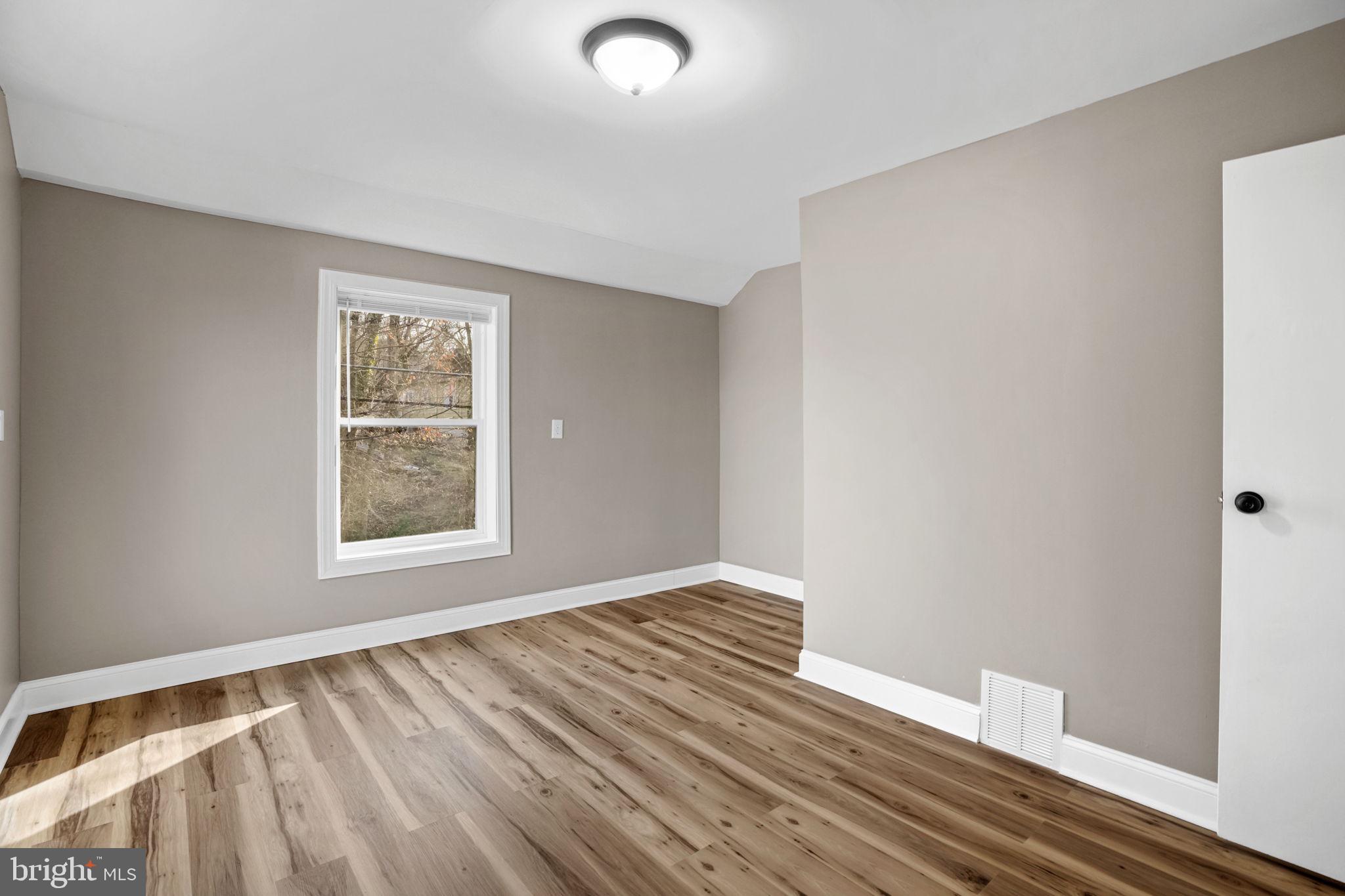 218 Lake Avenue Clementon, NJ 08021 - Photo 37 of 50