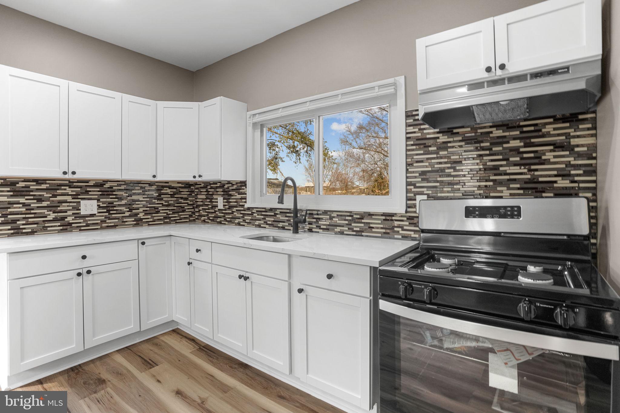 218 Lake Avenue Clementon, NJ 08021 - Photo 6 of 50