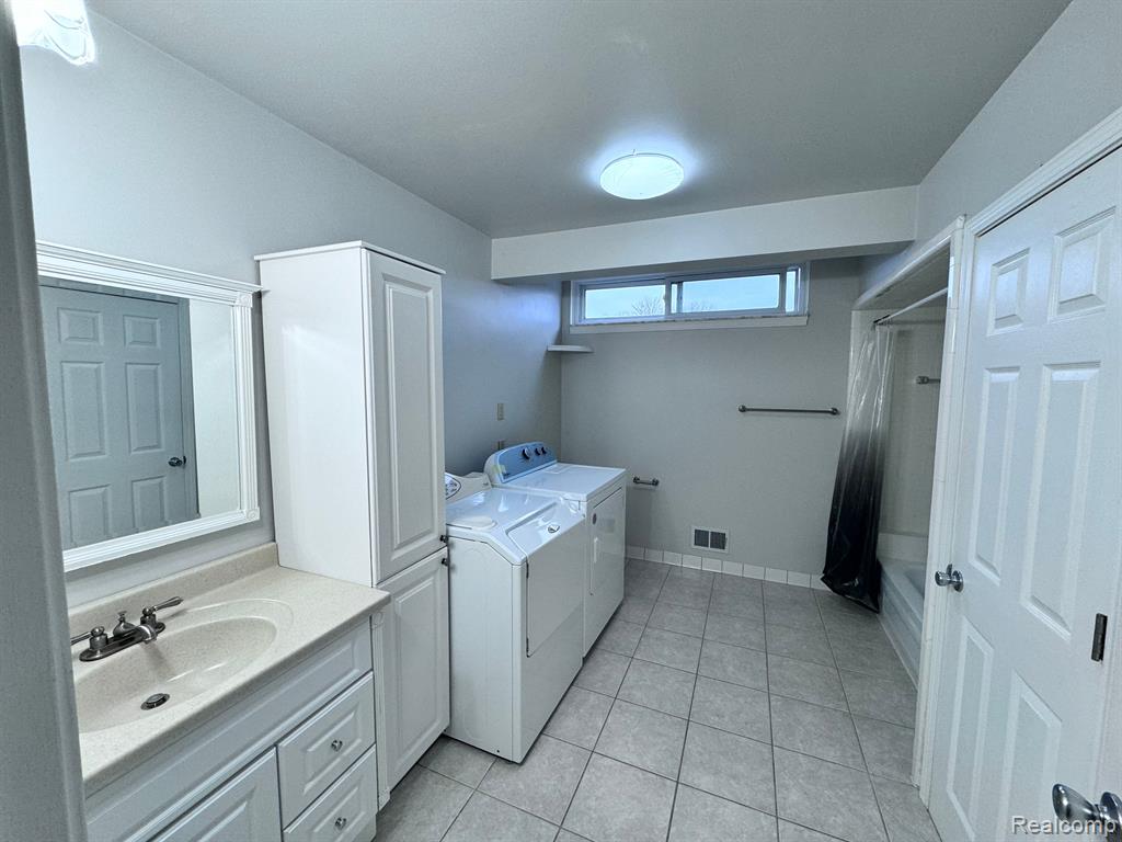 2365 Walton Boulevard Rochester, MI 48309 - Photo 17 of 40