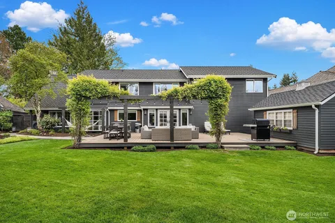 $2,148,000 | 3819 204th Avenue Northeast, Sammamish, WA 98074