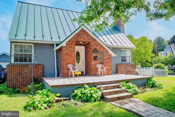 $228,000 | 15 West Birch Lane, Romney, WV 26757