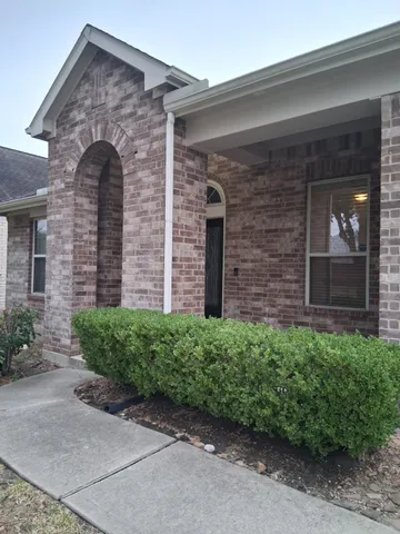 $2,200 | 3651 Raintree Village Drive, Katy, TX 77449