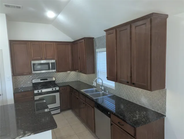 $2,190 | 3651 Raintree Village Drive, Katy, TX 77449