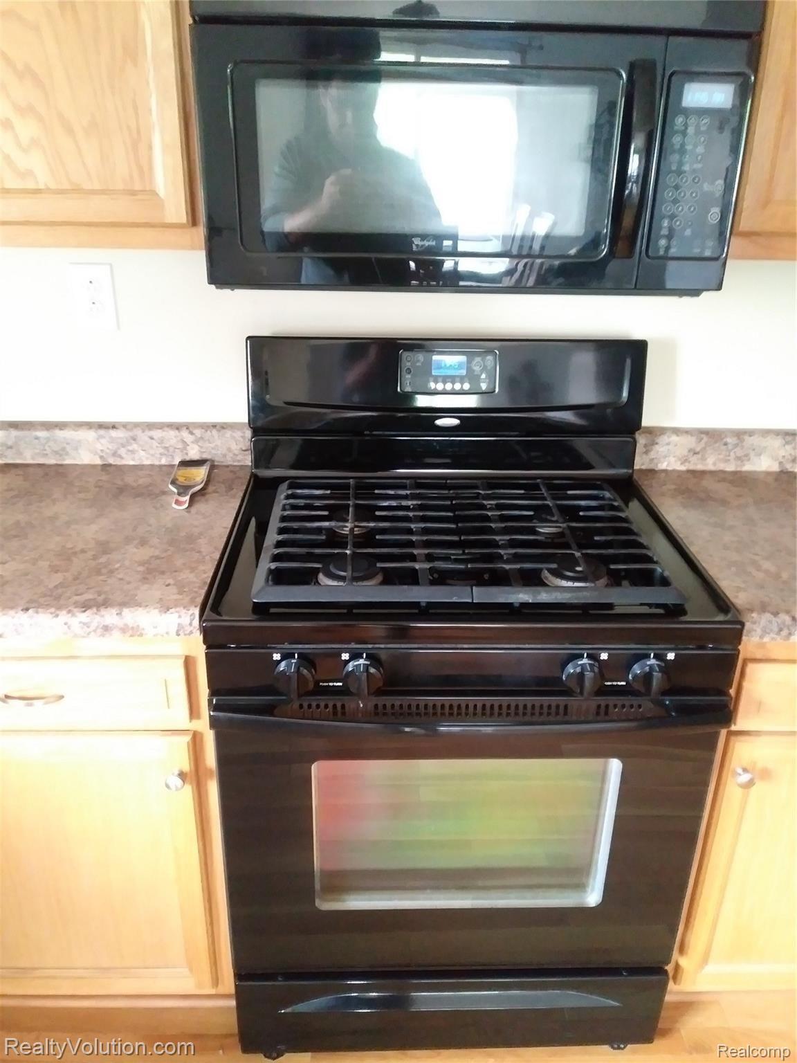 1362 North Genesee Road Burton, MI 48509 - Photo 36 of 43 20190617_114627.jpg