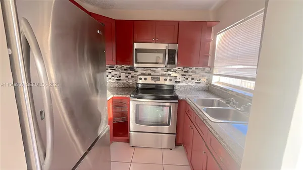 $2,700 | 5461 West 24th Avenue, Unit 18, Hialeah, FL 33016