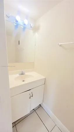 $2,700 | 5461 West 24th Avenue, Unit 18, Hialeah, FL 33016