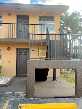$2,700 | 5461 West 24th Avenue, Unit 18, Hialeah, FL 33016