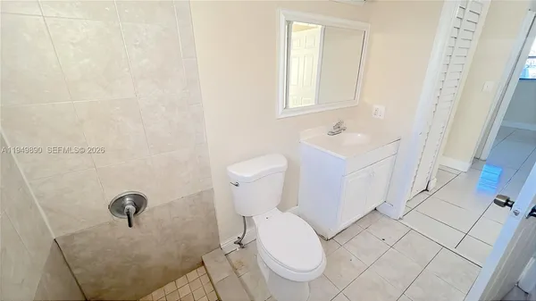 $2,700 | 5461 West 24th Avenue, Unit 18, Hialeah, FL 33016