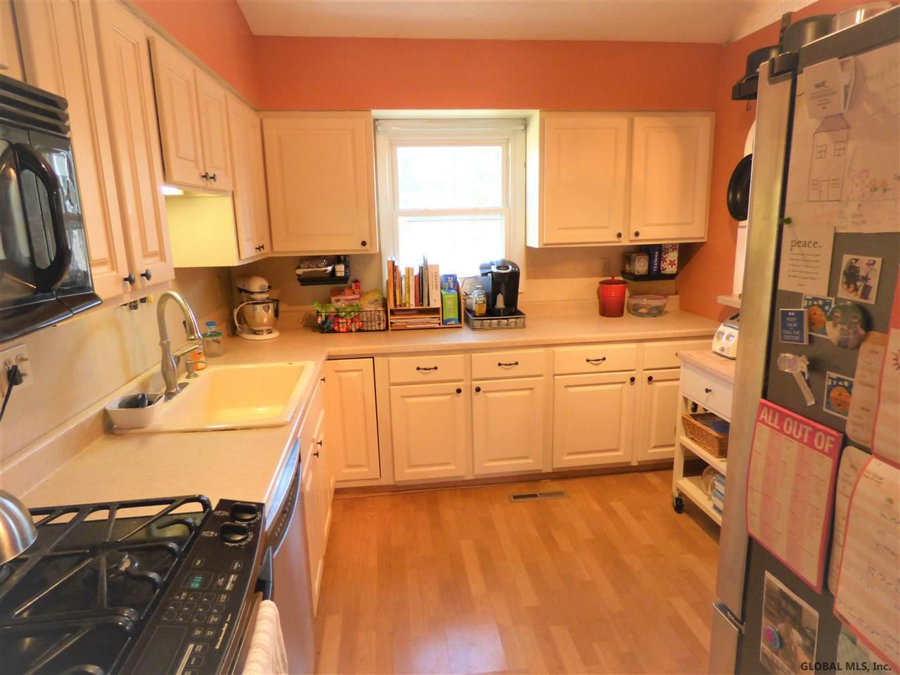 2 Garfield Place Rensselaer, NY 12144 - Photo 3 of 23 Photo 3