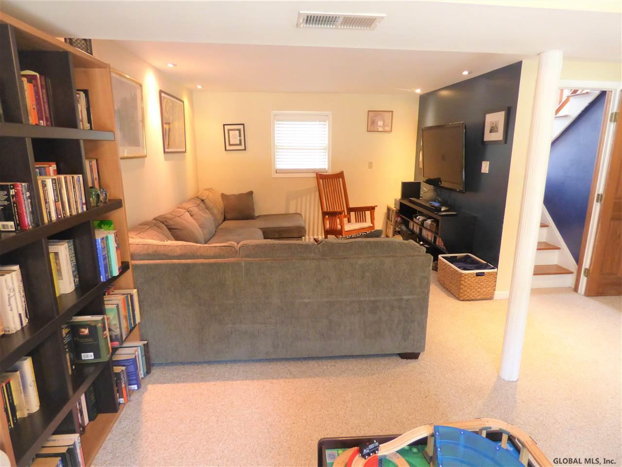 2 Garfield Place Rensselaer, NY 12144 - Photo 5 of 23 Photo 5