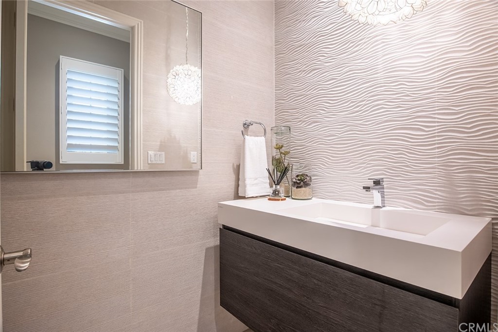 124 Panorama Irvine, CA 92618 - Photo 13 of 61