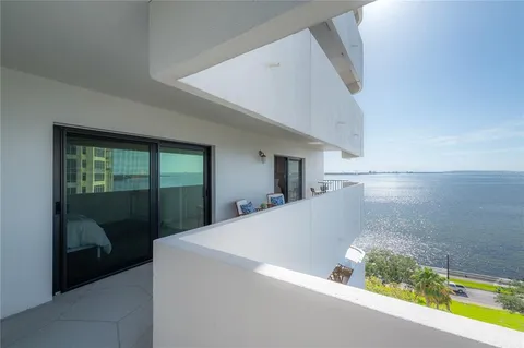 $575,000 | 4141 Bayshore Boulevard, Unit 1003, Tampa, FL 33611