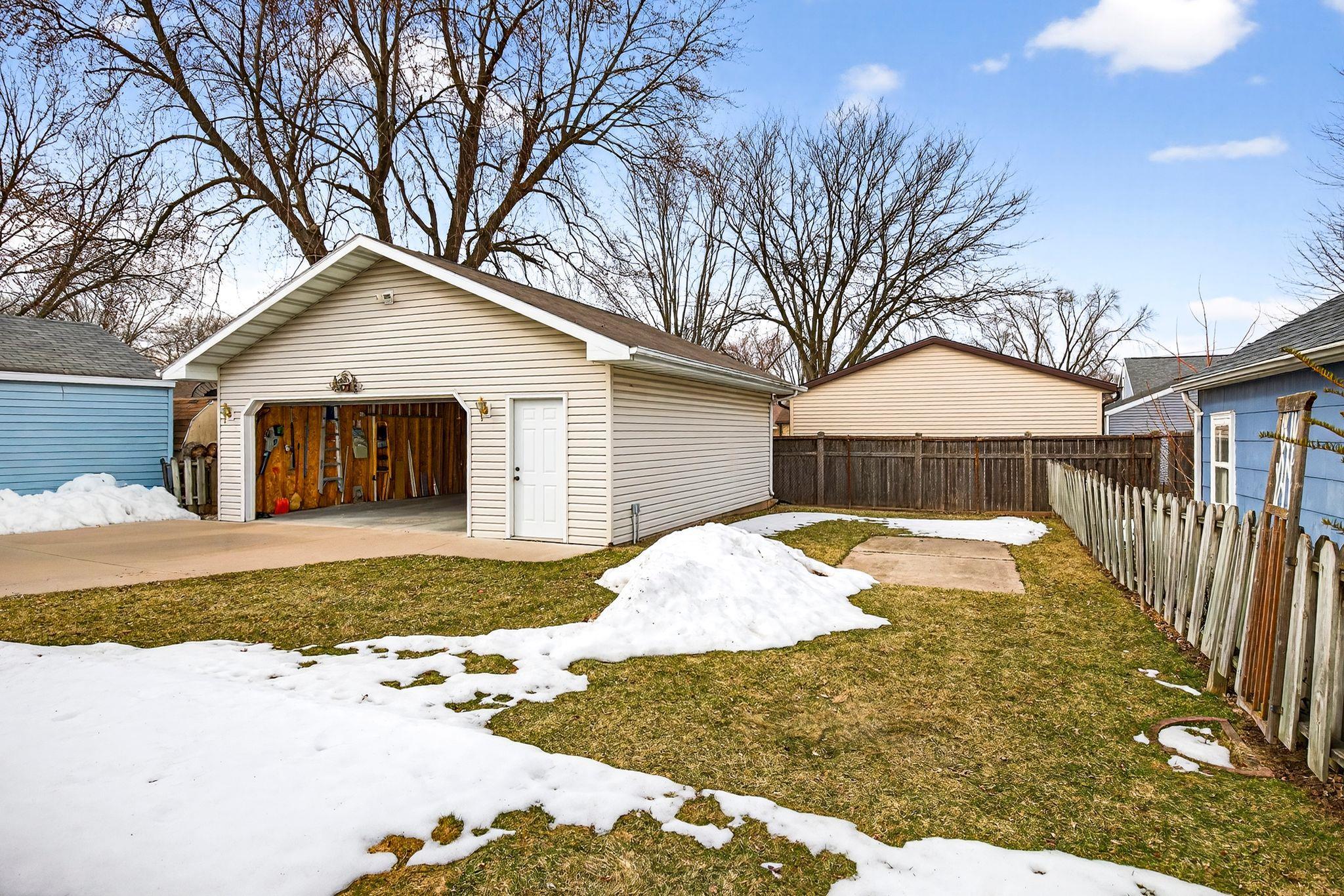 228 Frederick Street Menasha, WI 54952 - Photo 37 of 46