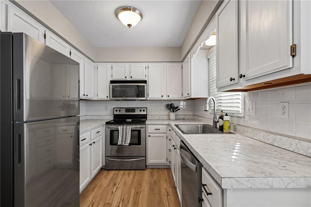 1417 Cedar Street Eudora, KS 66025 - Photo 12 of 47