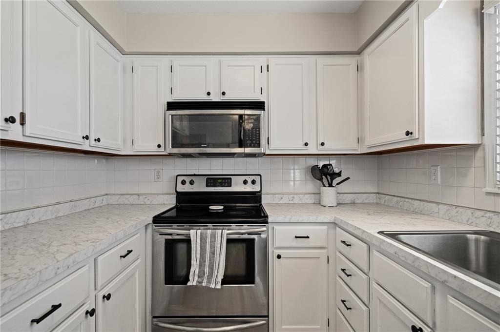 1417 Cedar Street Eudora, KS 66025 - Photo 15 of 47