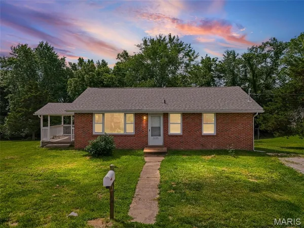 $220,000 | 5444 Donald Drive, High Ridge, MO 63049