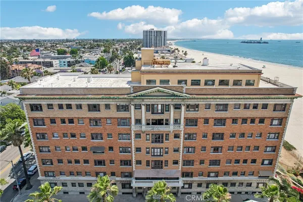 $439,000 | 1030 East Ocean Boulevard, Unit 401, Long Beach, CA 90802
