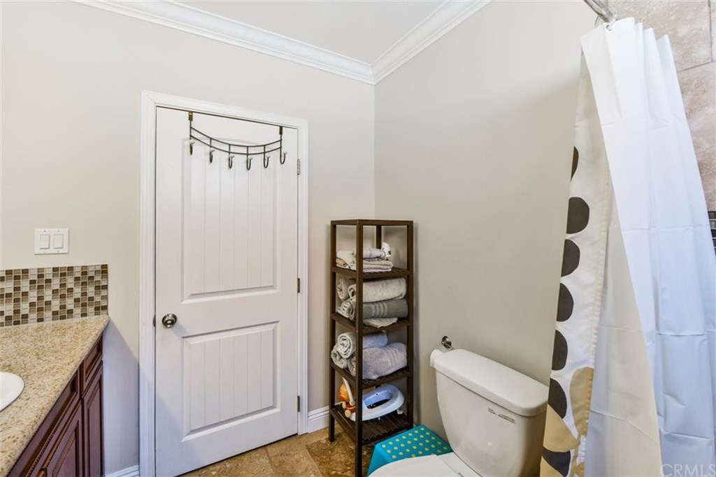 2016 West 78th Street Los Angeles, CA 90047 - Photo 11 of 26