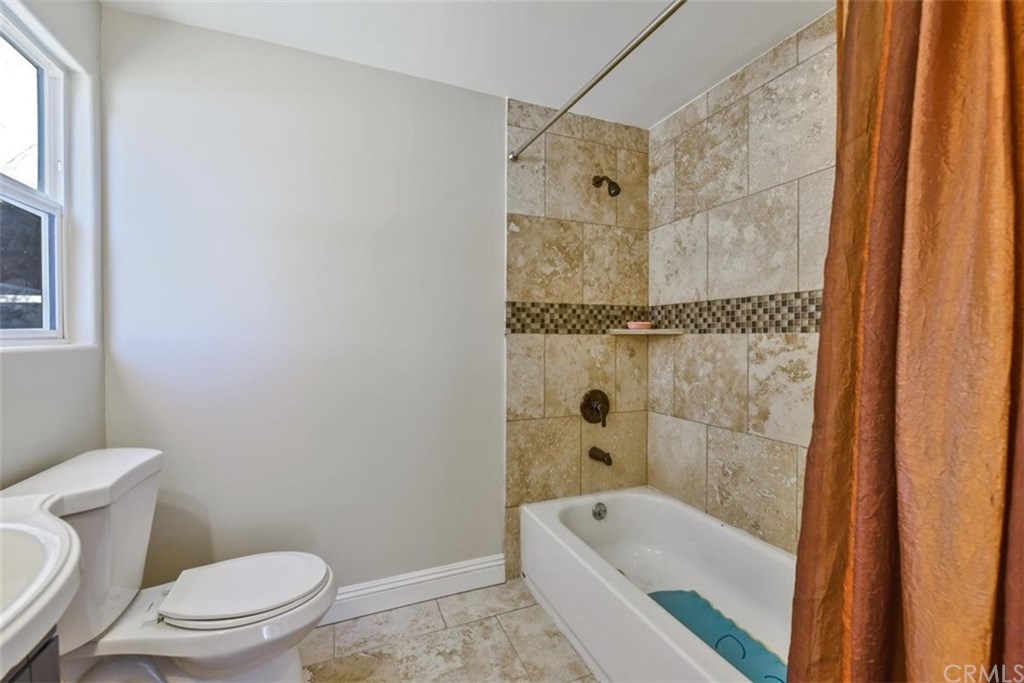 2016 West 78th Street Los Angeles, CA 90047 - Photo 16 of 26