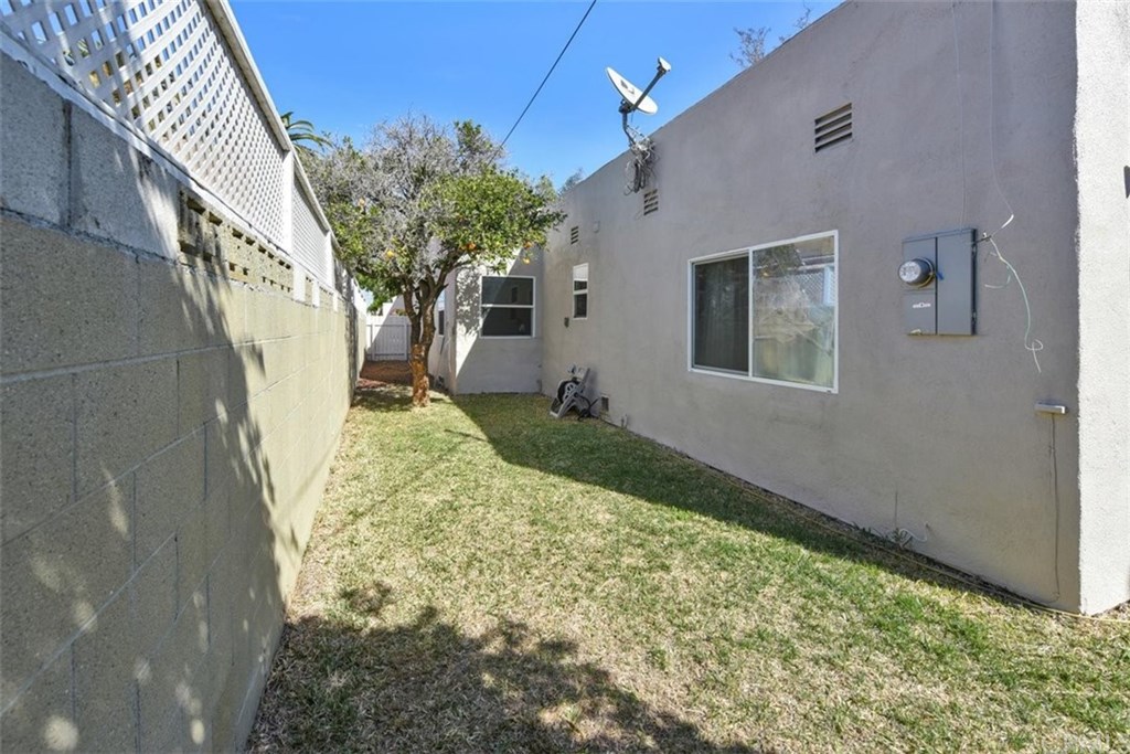 2016 West 78th Street Los Angeles, CA 90047 - Photo 19 of 26