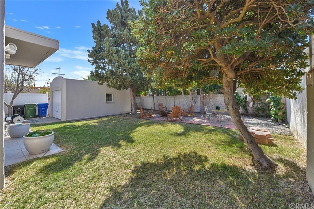 2016 West 78th Street Los Angeles, CA 90047 - Photo 20 of 26