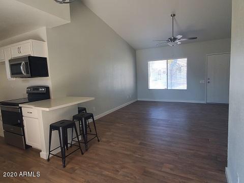 4319 East Carson Road Phoenix, AZ 85042 - Photo 1 of 14 Carson great room 1
