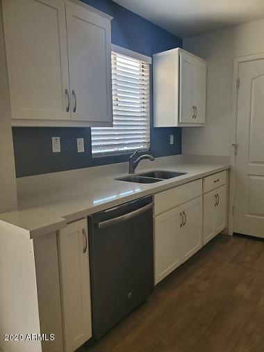 4319 East Carson Road Phoenix, AZ 85042 - Photo 4 of 14 Carson kitchen 1
