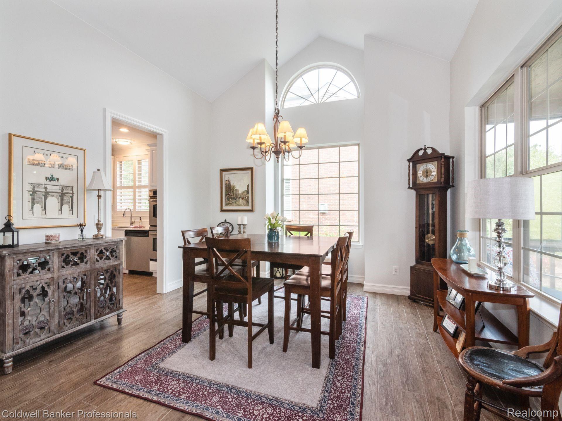 3817 Winding Brk Circle Rochester, MI 48309 - Photo 8 of 46 8.jpg