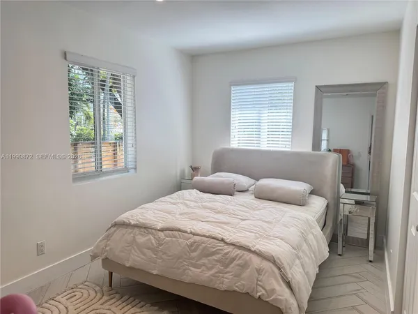 $6,000 | 44 Northwest 40th Street, Miami, FL 33127