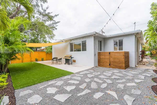 $6,000 | 44 Northwest 40th Street, Miami, FL 33127