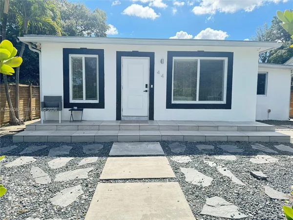 $6,000 | 44 Northwest 40th Street, Miami, FL 33127