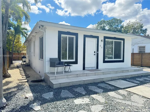 $6,000 | 44 Northwest 40th Street, Miami, FL 33127