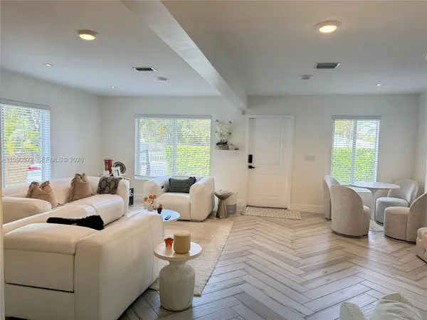 $6,000 | 44 Northwest 40th Street, Miami, FL 33127