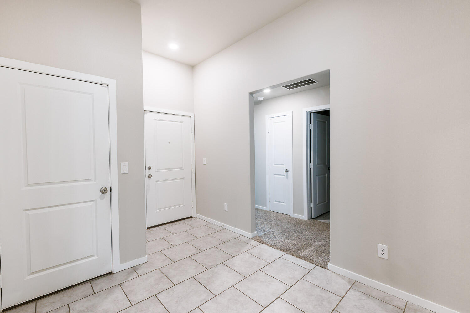 7509 26th Street Lubbock, TX 79407 - Photo 9 of 48 Entryway