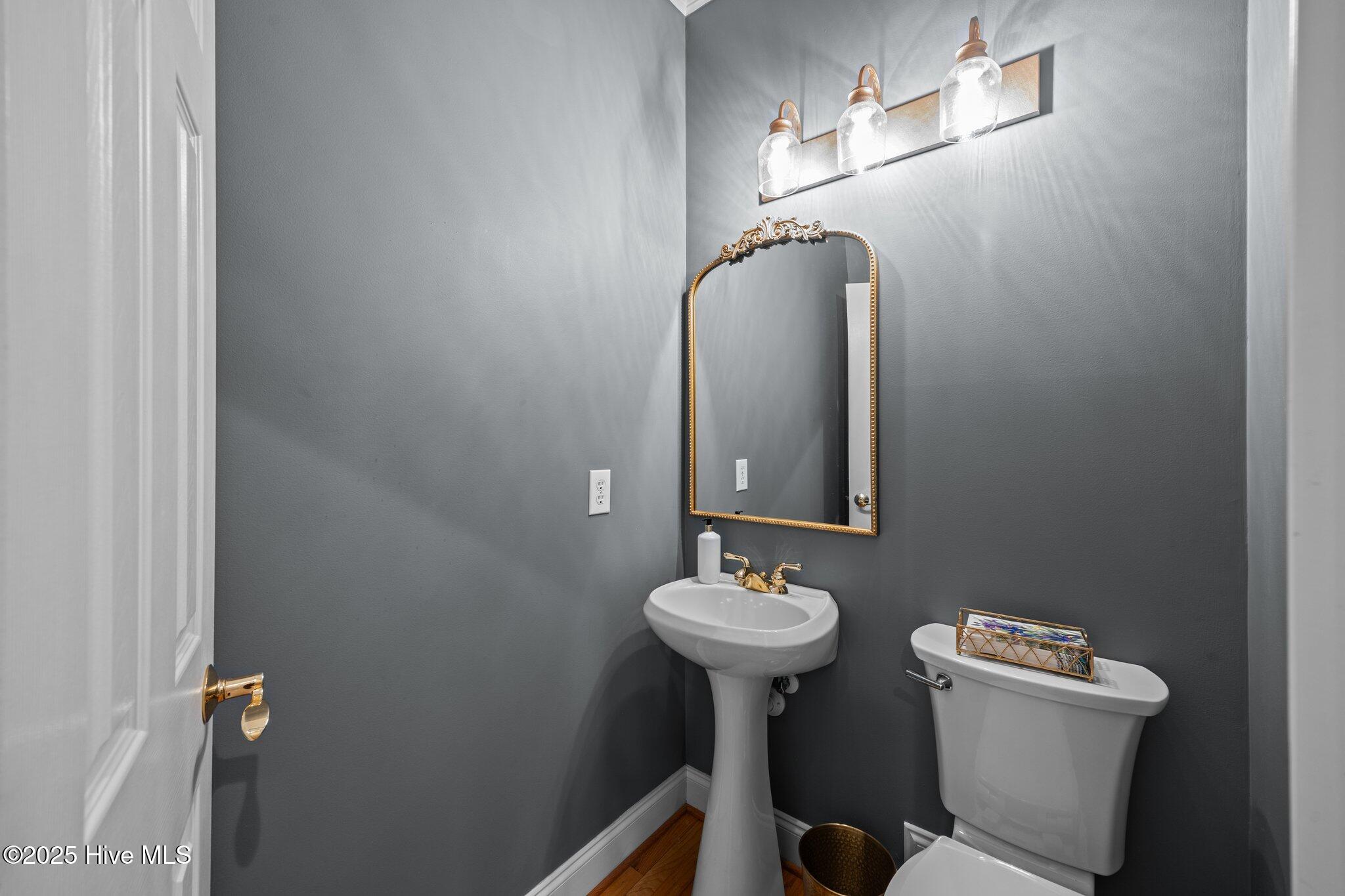 107 Mellen Road New Bern, NC 28562 - Photo 33 of 53 Half Bath