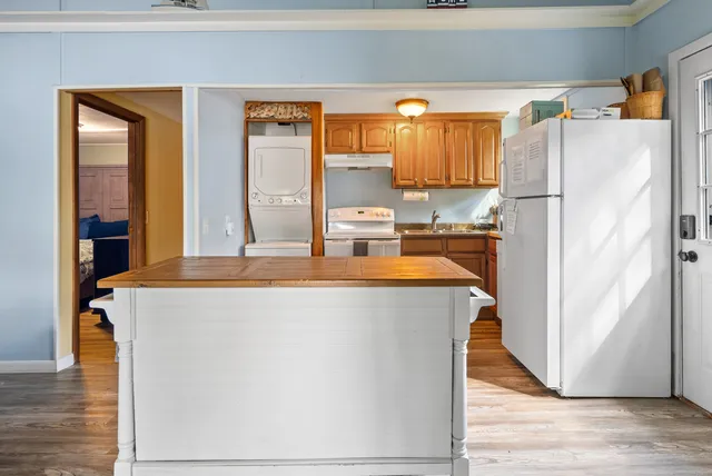 $374,900 | 71 Lake Road, Griswold, CT 06351