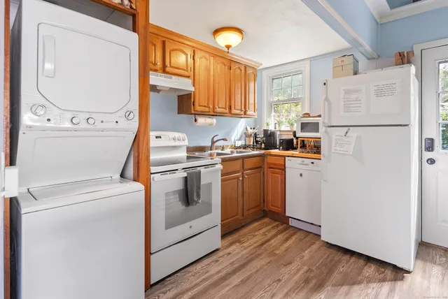 $374,900 | 71 Lake Road, Griswold, CT 06351