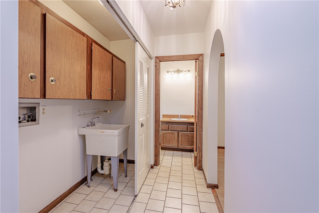 451 Victor Road Perinton, NY 14450 - Photo 18 of 48 Gallery Image 18