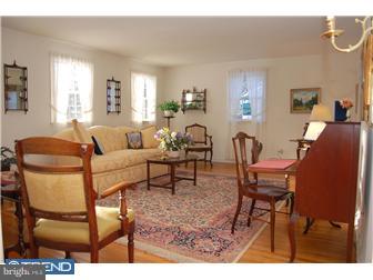 1923 County Line Road Villanova, PA 19085 - Photo 2 of 12 Living Room