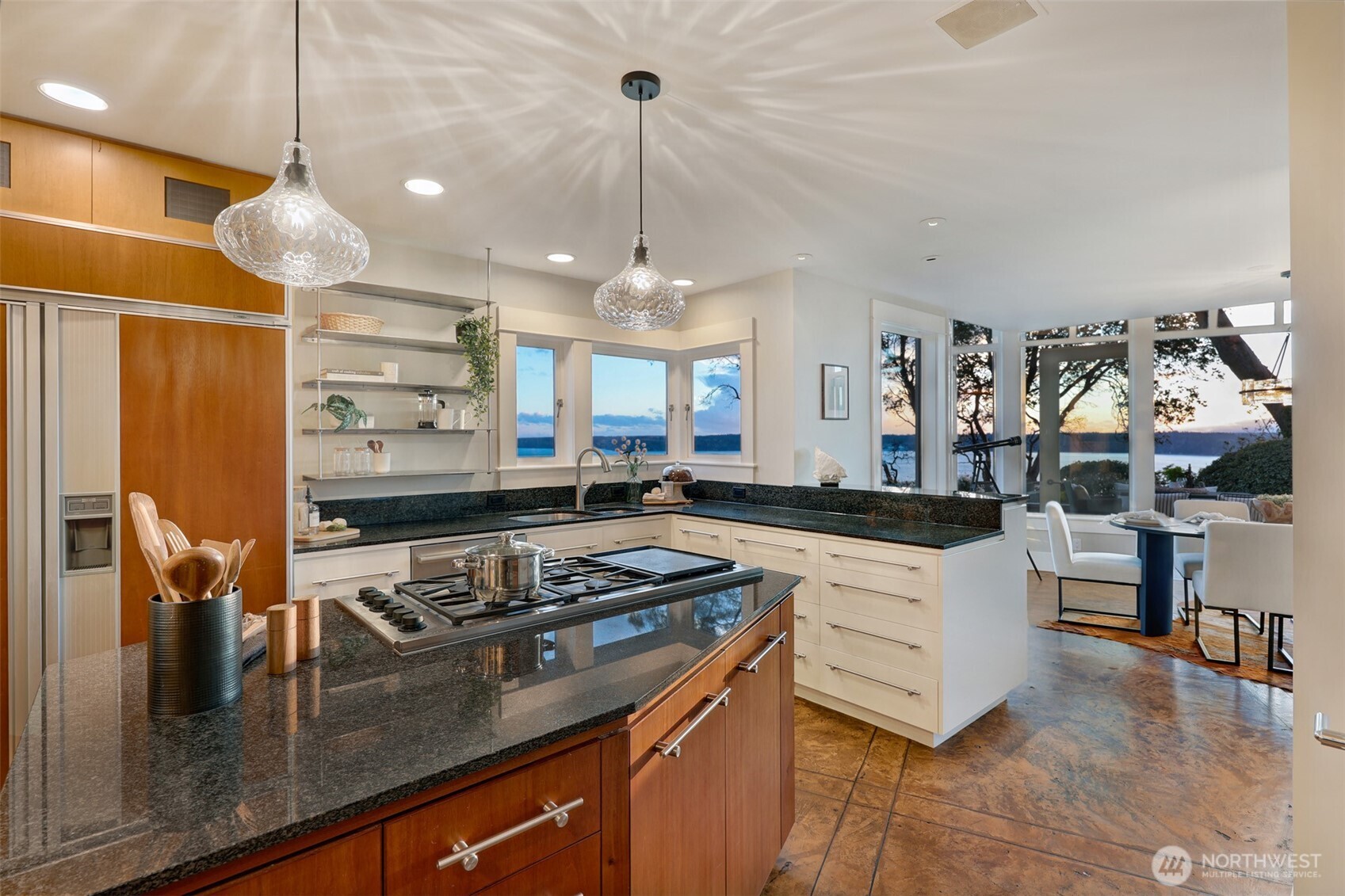 10431 Marine View Drive Southwest Seattle, WA 98146 - Photo 12 of 40