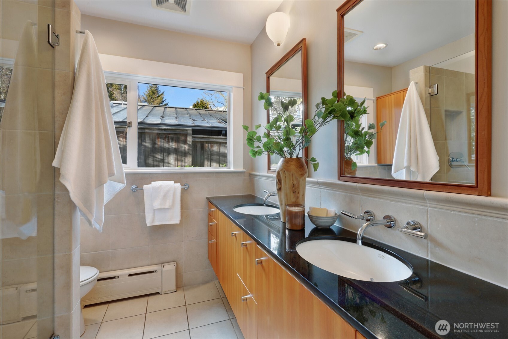 10431 Marine View Drive Southwest Seattle, WA 98146 - Photo 20 of 40
