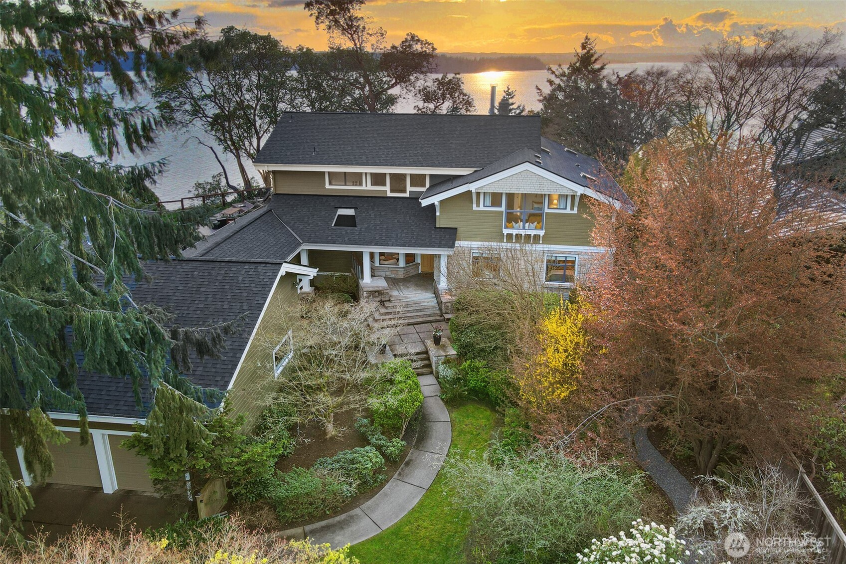 10431 Marine View Drive Southwest Seattle, WA 98146 - Photo 2 of 40