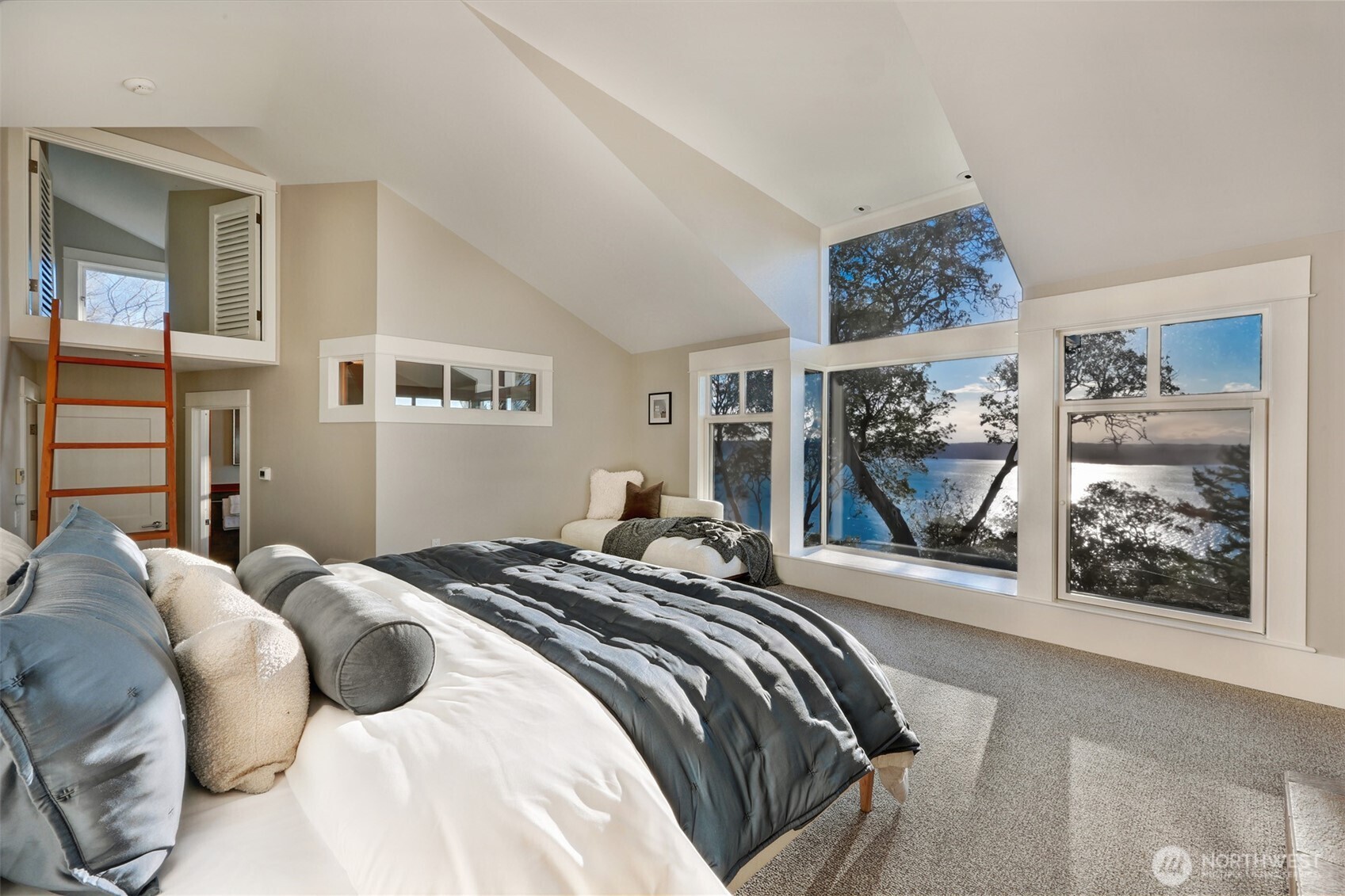 10431 Marine View Drive Southwest Seattle, WA 98146 - Photo 23 of 40