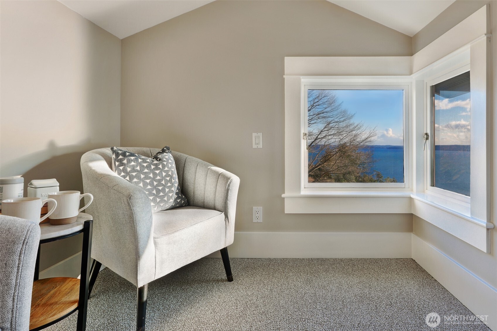 10431 Marine View Drive Southwest Seattle, WA 98146 - Photo 24 of 40