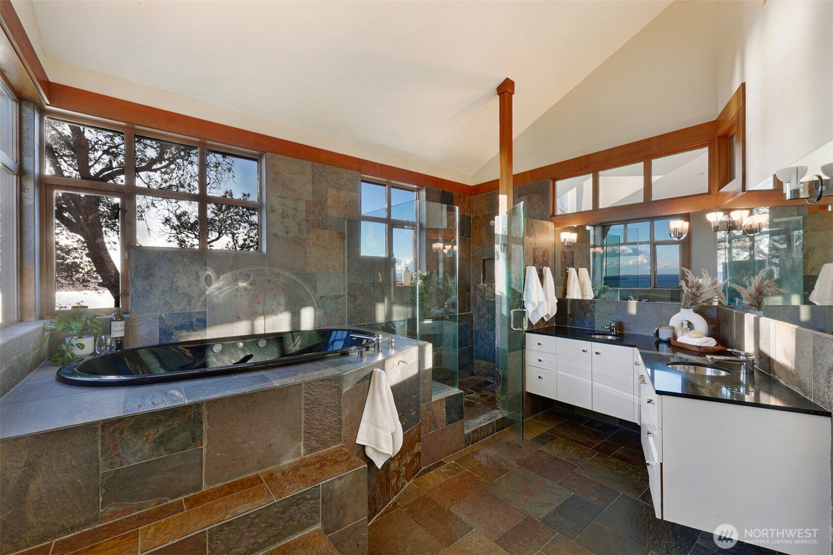 10431 Marine View Drive Southwest Seattle, WA 98146 - Photo 25 of 40