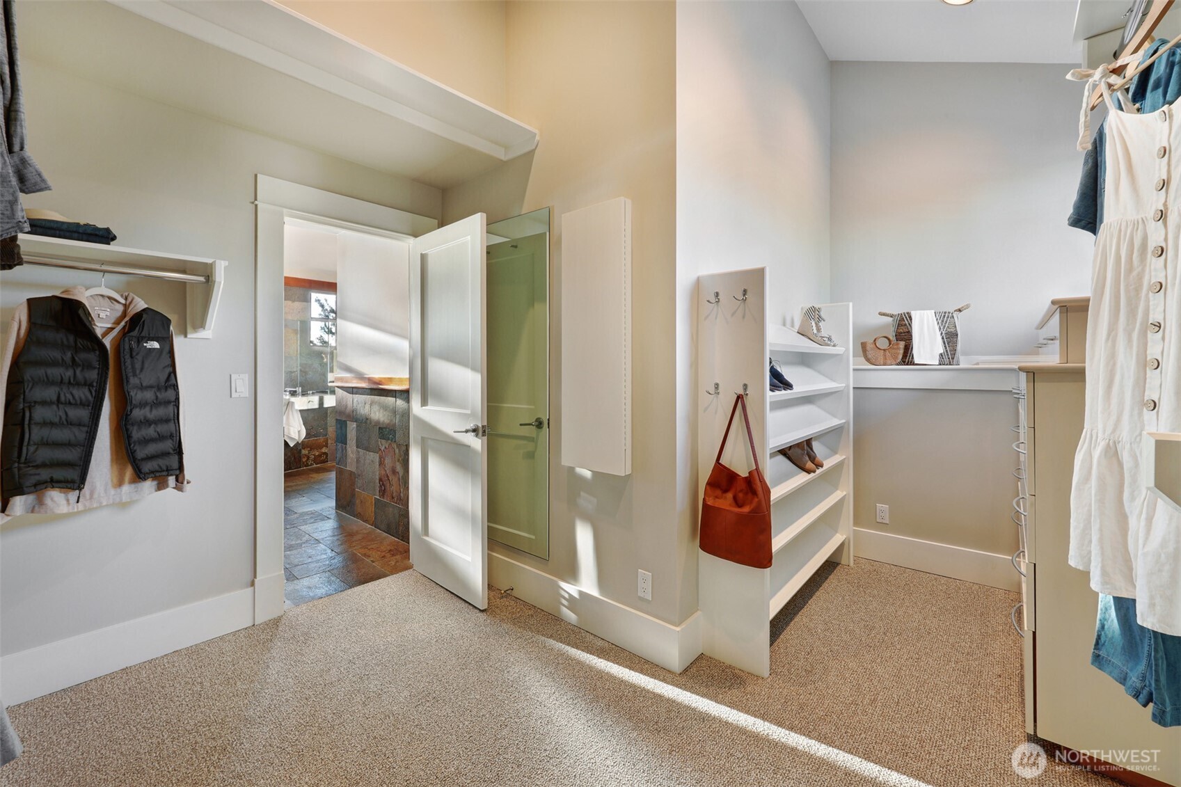 10431 Marine View Drive Southwest Seattle, WA 98146 - Photo 27 of 40
