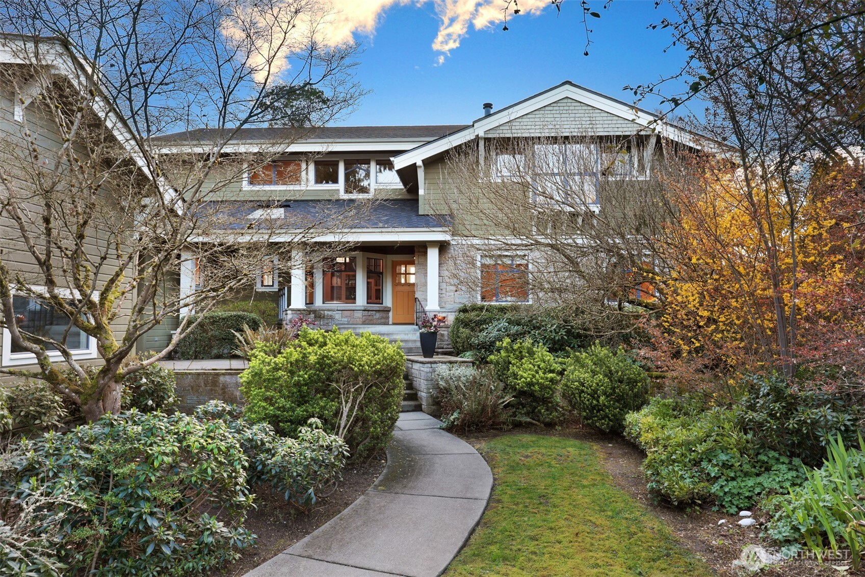10431 Marine View Drive Southwest Seattle, WA 98146 - Photo 3 of 40