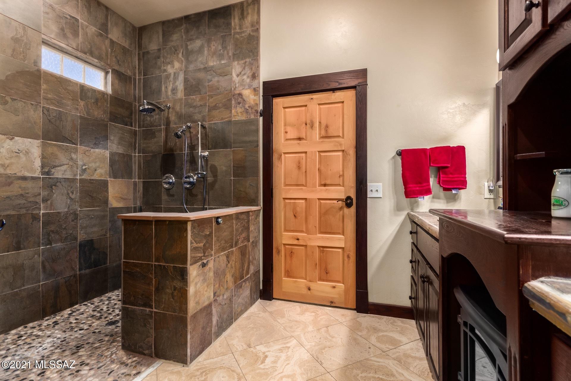 6042 North Van Ark Road Tucson, AZ 85743 - Photo 11 of 25 Gallery Image 11